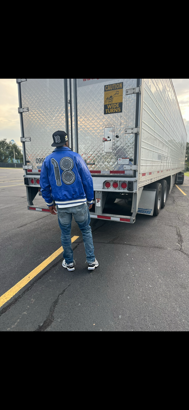 🚛ROYAL BLUE E18HTEEN WHEELIN LOGO JACKET  (SHIPPING 2-3WEEKS AFTER PRODUCTION STARTS)